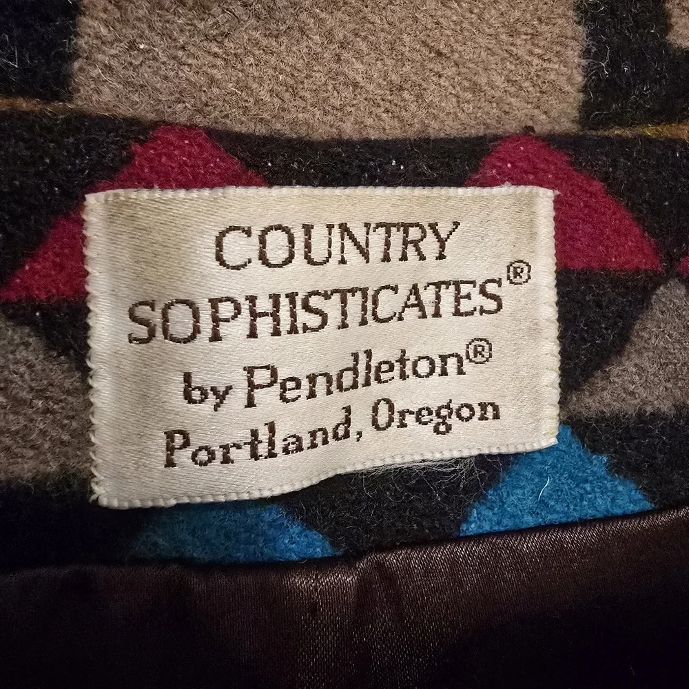 Pendleton Sophisticates Wool Navajo Bomber Beige Black Red Blue‎ Size Large